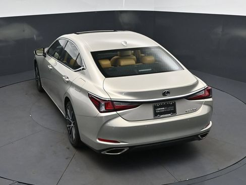 Certified 2025 Lexus ES 350 w/ Premium Package FWD image 33