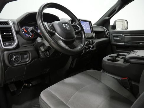 Used 2022 RAM 2500 Big Horn AWD/4WD image 10