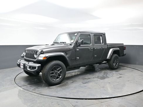 New 2026 Jeep Gladiator Sport image 9