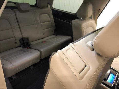 Used 2024 Lincoln Navigator Reserve image 38