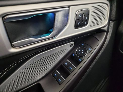 Used 2020 Ford Explorer ST w/ Premium Technology Package image 27