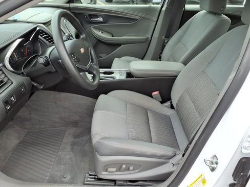 Used 2017 Chevrolet Impala LS image 9