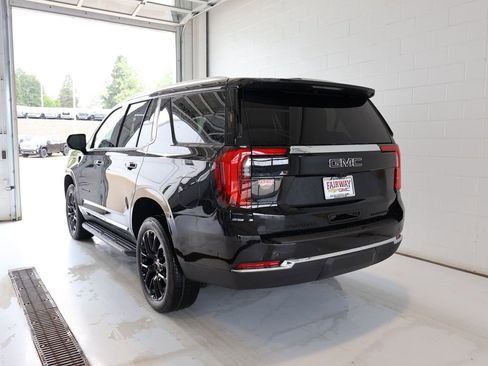 New 2026 GMC Yukon Elevation w/ Elevation Premium Package AWD/4WD image 8