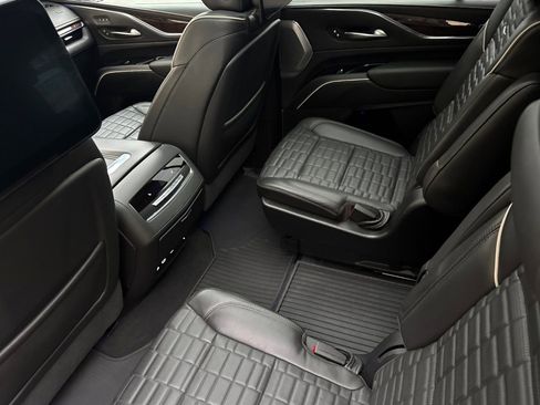 Certified 2021 Cadillac Escalade Sport Platinum w/ Heavy-Duty Trailer Package image 13