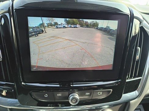 Used 2019 Chevrolet Traverse LT image 23