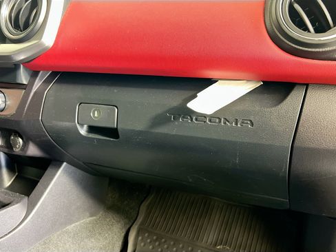 Used 2023 Toyota Tacoma SR5 image 33