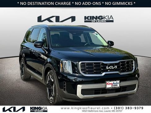 Used 2023 Kia Telluride S AWD/4WD image 1