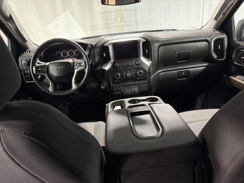 Certified 2022 Chevrolet Silverado 1500 RST w/ LPO, Blackout Package AWD/4WD image 3