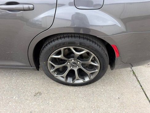 Used 2016 Chrysler 300 S RWD image 6