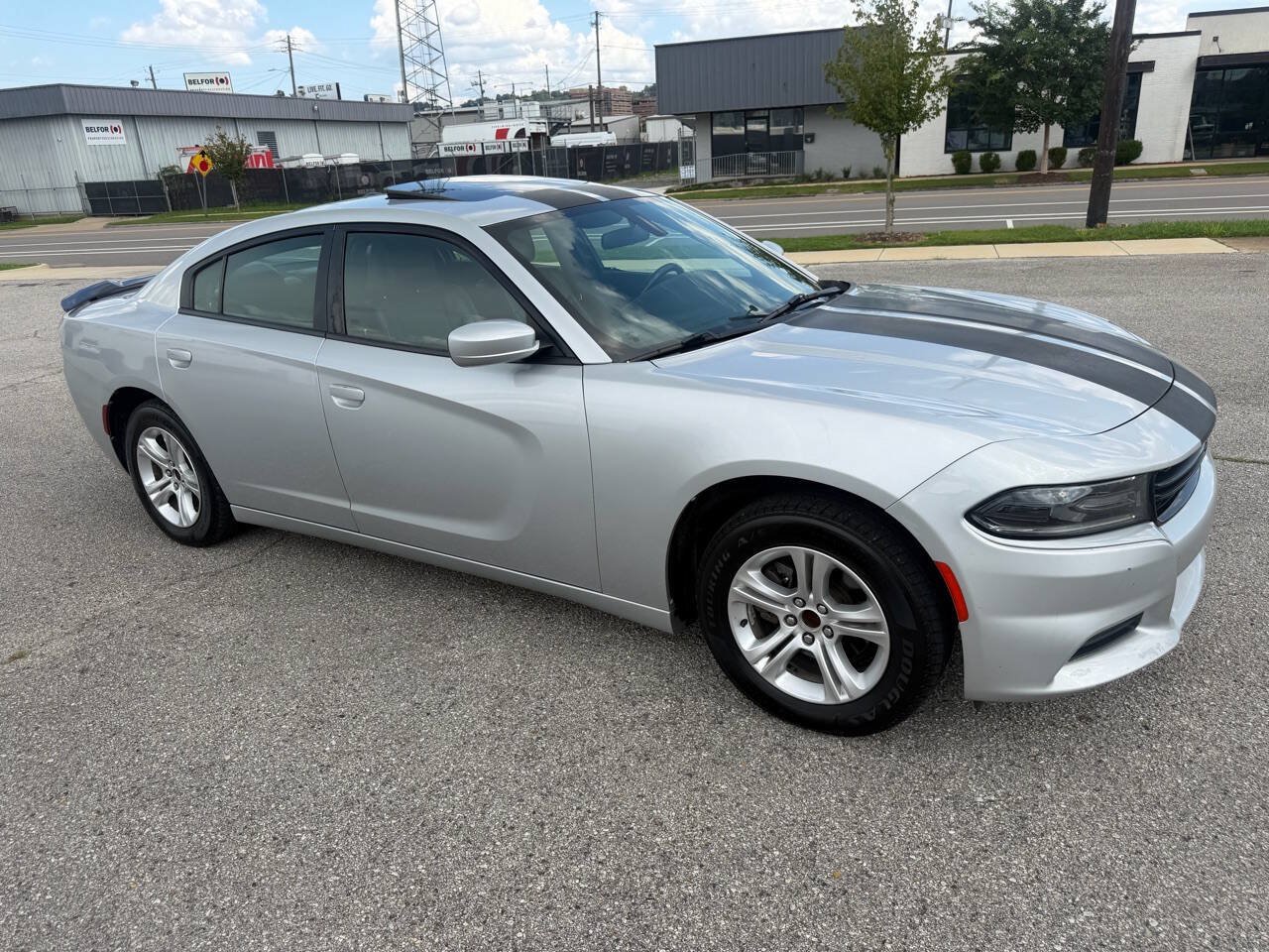 Used 2019 Dodge Charger SXT w/ Leather Interior Group RWD image 5