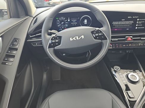New 2026 Kia Niro Wind FWD image 14