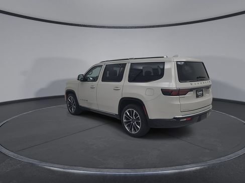 Certified 2022 Jeep Wagoneer Series III w/ Premium Group I AWD/4WD image 13
