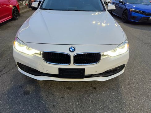 Used 2017 BMW 320i Sedan image 8