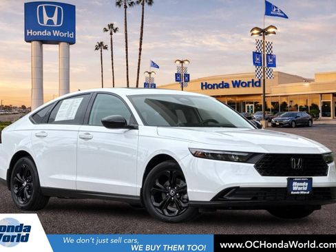 Certified 2025 Honda Accord SE image 1
