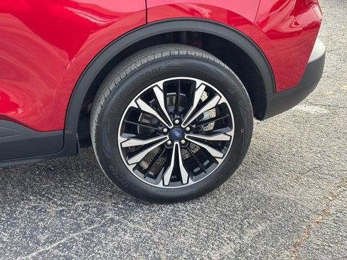 Used 2022 Ford Escape SEL w/ SEL Stealth AWD Package image 11