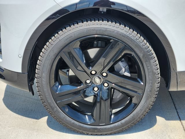 Used 2025 Land Rover Discovery Dynamic SE AWD/4WD image 7