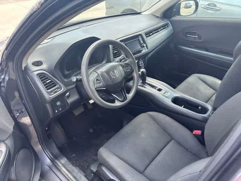 Used 2019 Honda HR-V LX image 9
