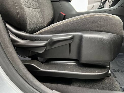 Used 2024 Chevrolet Equinox LT AWD/4WD image 30