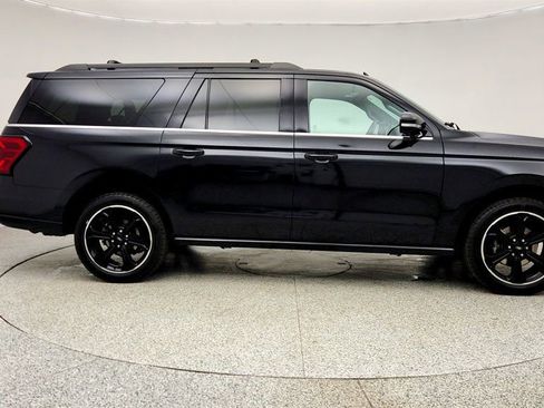 Used 2023 Ford Expedition Max Limited image 4