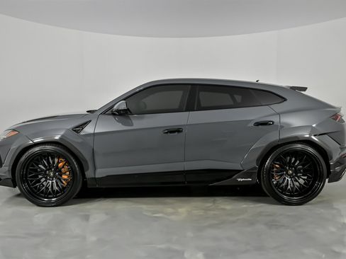 Used 2023 Lamborghini Urus Performante image 10