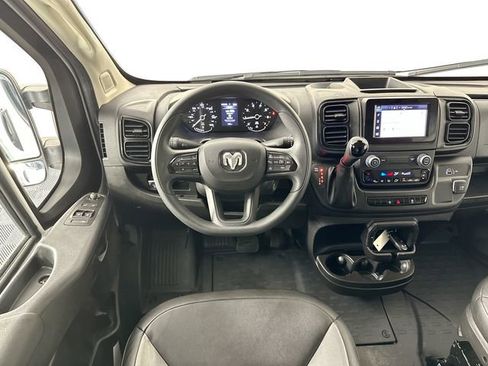 Used 2026 RAM ProMaster 2500 w/ Convenience Group FWD image 4