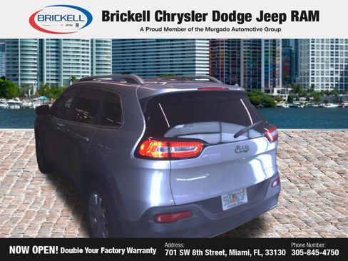Used 2016 Jeep Cherokee Latitude w/ Comfort/Convenience Group AWD/4WD image 9