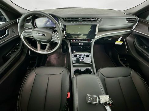 New 2026 Jeep Grand Cherokee L Limited RWD image 9