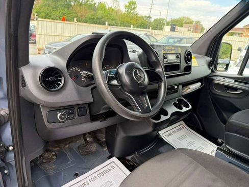 Used 2019 Mercedes-Benz Sprinter 144 image 22