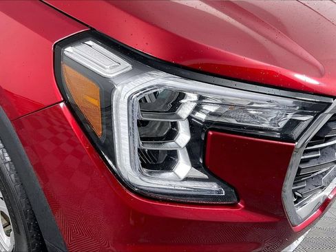 Used 2024 GMC Terrain SLE FWD image 22