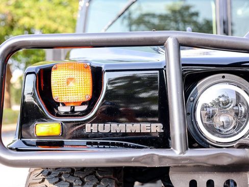 Used 2004 HUMMER H1 4-Door Wagon AWD/4WD image 20