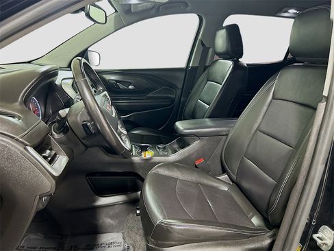 Used 2022 GMC Terrain SLT w/ LPO, 'HIT The Road' Package image 18