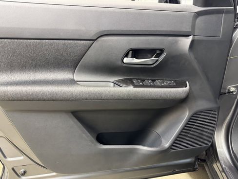 New 2026 Nissan Kicks SV image 8