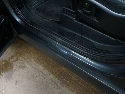 Used 2023 Land Rover Defender 90 S image 28