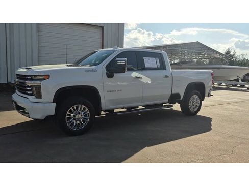 Used 2020 Chevrolet Silverado 2500 High Country image 4