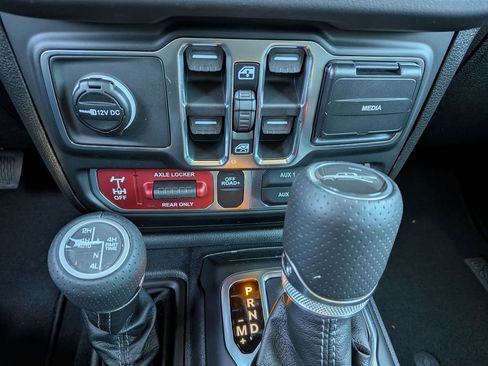 New 2026 Jeep Gladiator Mojave image 25