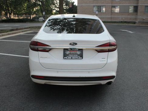Used 2018 Ford Fusion SE FWD image 8