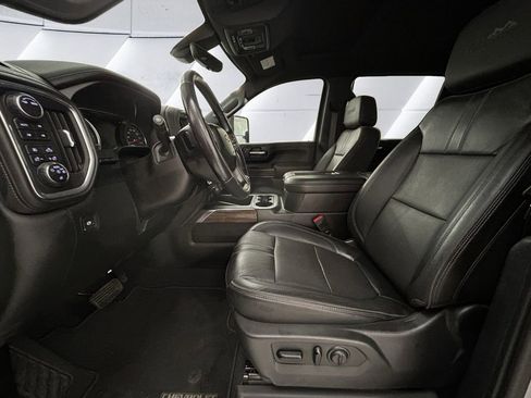 Used 2020 Chevrolet Silverado 3500 High Country w/ Technology Package image 7