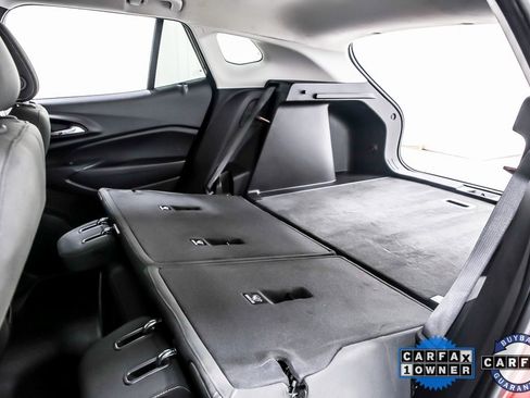 Used 2025 Chevrolet Trax LS w/ LS Convenience Package image 38