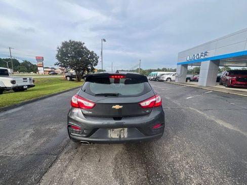 Used 2017 Chevrolet Cruze LT w/ Convenience Package FWD image 4