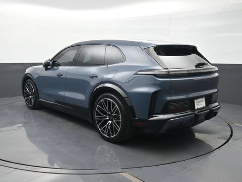 Used 2026 Porsche Cayenne Turbo AWD/4WD image 3