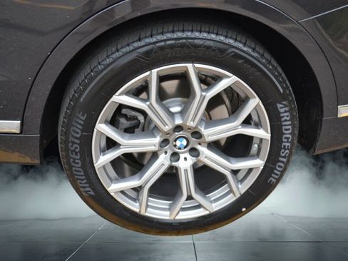 Used 2020 BMW X7 xDrive40i w/ Premium Package AWD/4WD image 40