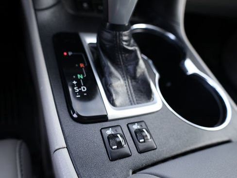 Used 2019 Toyota Highlander XLE image 33