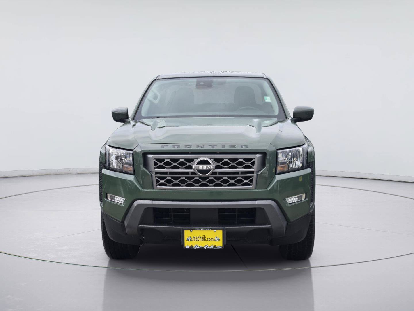 Used 2022 Nissan Frontier SV RWD image 2