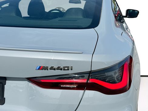 Used 2024 BMW M440i Coupe RWD image 32