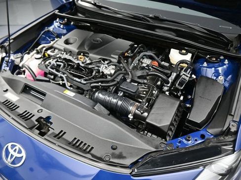 Used 2025 Toyota Camry SE image 18