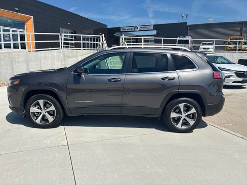 Used 2021 Jeep Cherokee Limited AWD/4WD image 2