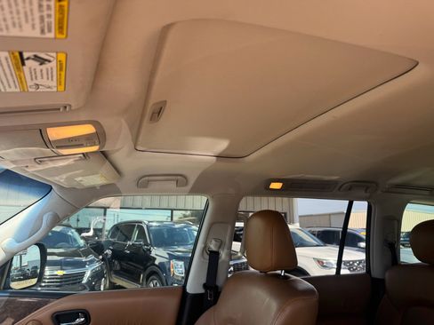 Used 2017 INFINITI QX80 Signature Edition RWD image 22