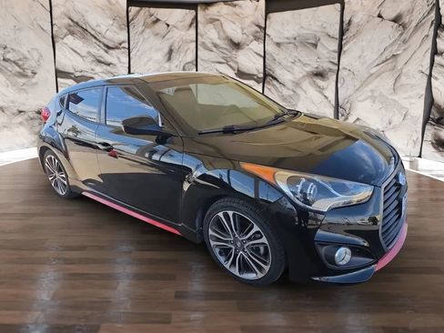Used 2017 Hyundai Veloster Turbo R-Spec FWD image 9