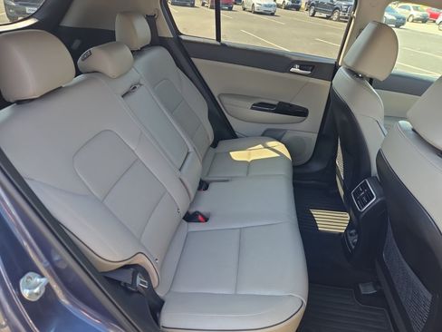 Used 2020 Kia Sportage EX w/ EX Technology Package FWD image 33