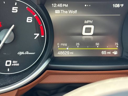 Used 2019 Alfa Romeo Giulia AWD w/ Nero Edizione image 23